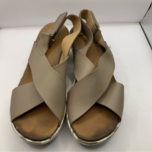 CLARKS Collection Soft Cushion Size 7M Brown & Beige X Crossover Wedge Sandals - Picture 11 of 12